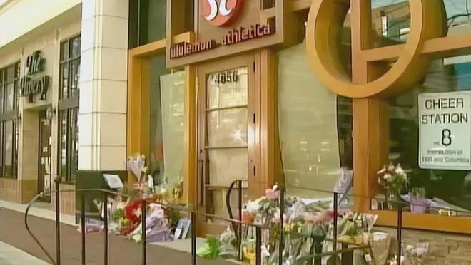 解谜Lululemon专卖店命案为一条120美元的瑜伽裤她杀死星空体育app了同(图2)