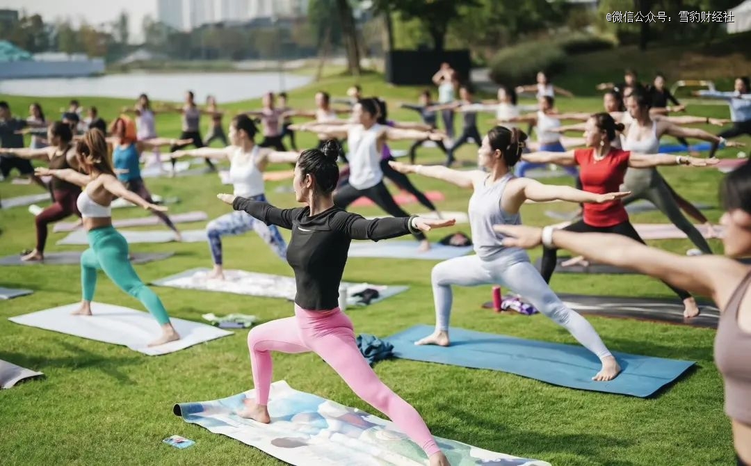 平替环伺 lululemon「星空体育官网瑜伽界爱马仕」没有秘密(图2)