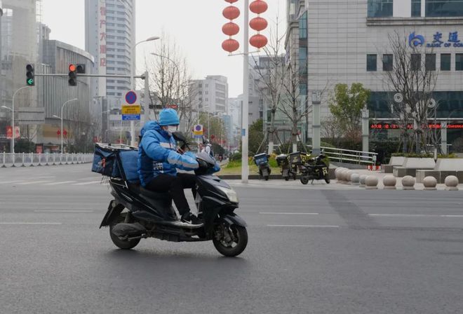 睡衣or口红？复工前后无锡人都喜欢买些啥星空体育App下载？(图2)