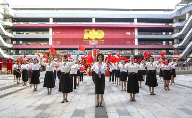 全市基层妇联组织建设改革创新案例丨南星空体育昌市洪城大市场妇联：党建带妇建 彰显(图4)